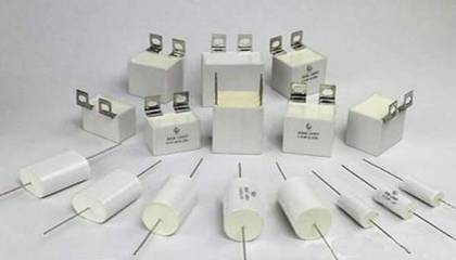 2018年中國(guó)超級(jí)電容器市場(chǎng) 百億規(guī)模驅(qū)動(dòng)下的儲(chǔ)能新篇章
